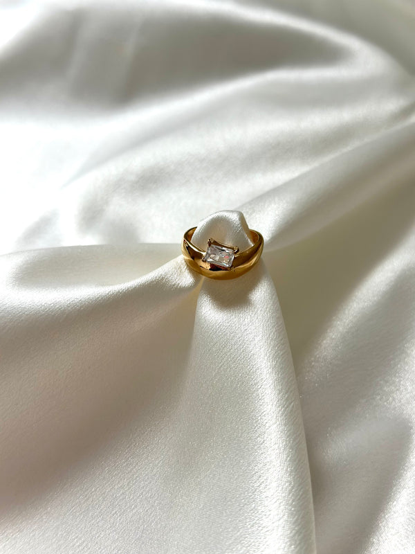 Raiya statement ring